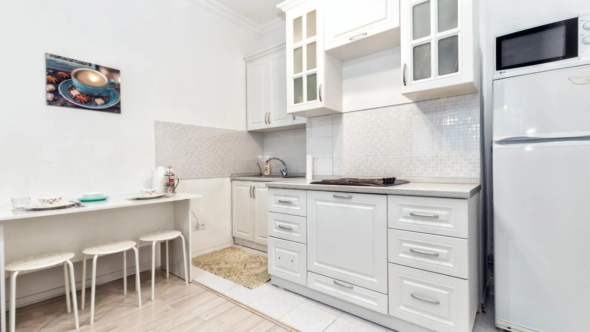 Уютная Квартира В Центре Столицы Astana Apartment